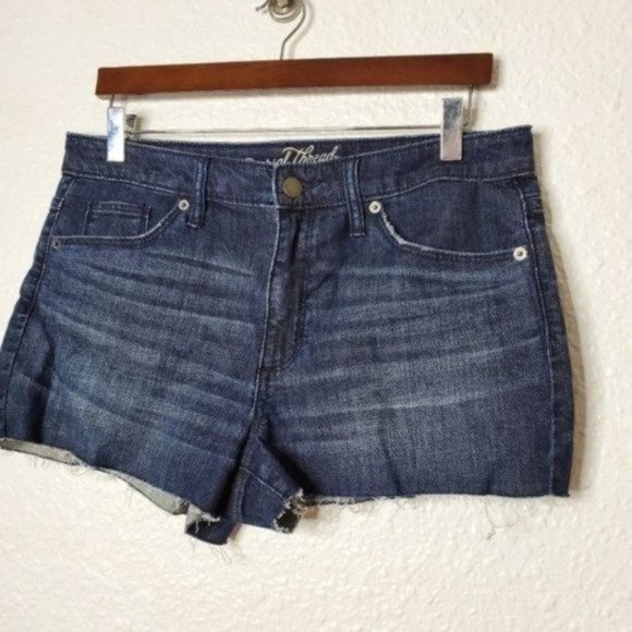 Universal Thread High-Rise Dark Wash Jean Shorts - Picture 8 of 8